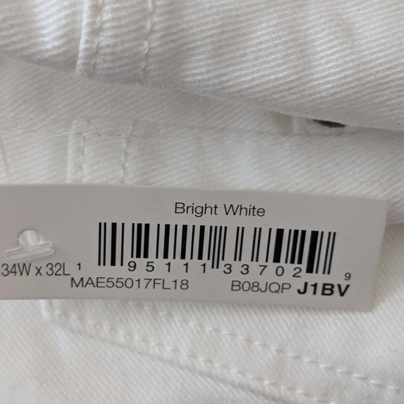 Women's White Skinny jeans - Picture 2 of 4